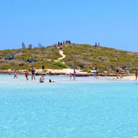 Villa Imagine Your Family Renting A Luxury Holiday Close To Paralimni's Main Attractions, 1221 *
