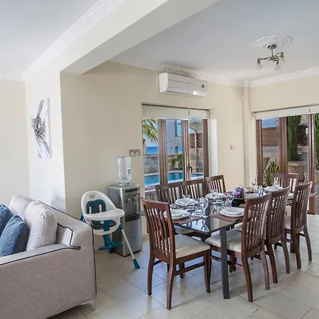 Imagine Your Family Renting A Luxury Holiday Close To Paralimni's Main Attractions, 1221 Villa Paralímni