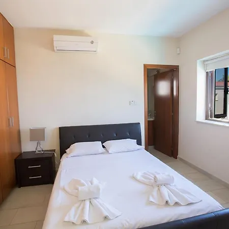 Imagine Your Family Renting A Luxury Holiday Close To Paralimni's Main Attractions, 1221