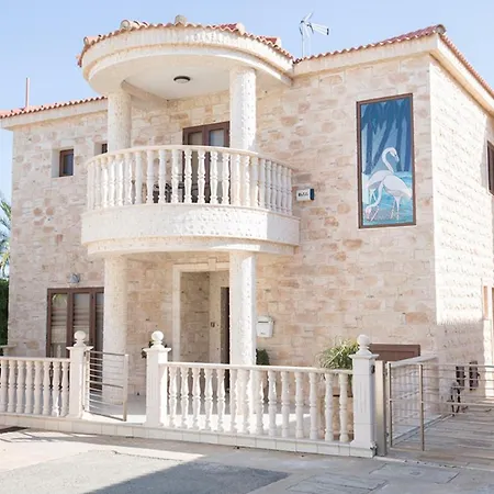 Imagine Your Family Renting A Luxury Holiday Close To Paralimni's Main Attractions, 1221 *